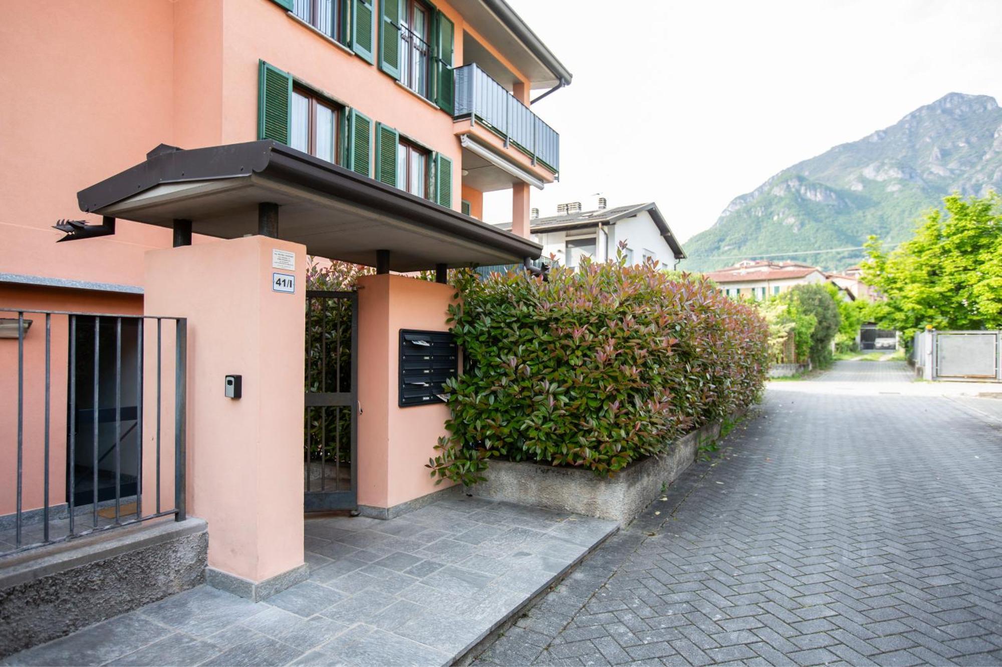 - Lakeside Bliss Apartamento Mandello del Lario