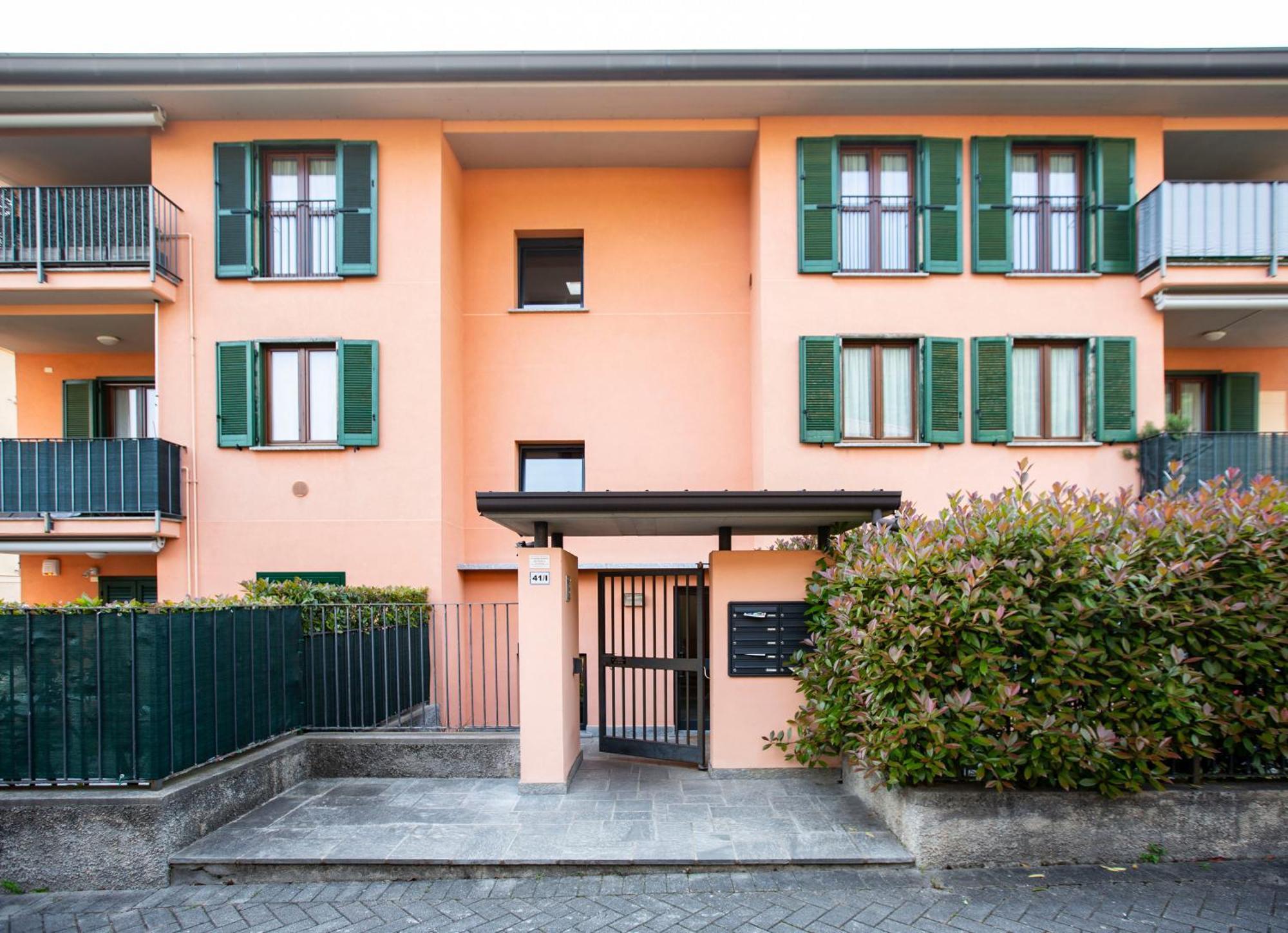 - Lakeside Bliss Apartamento